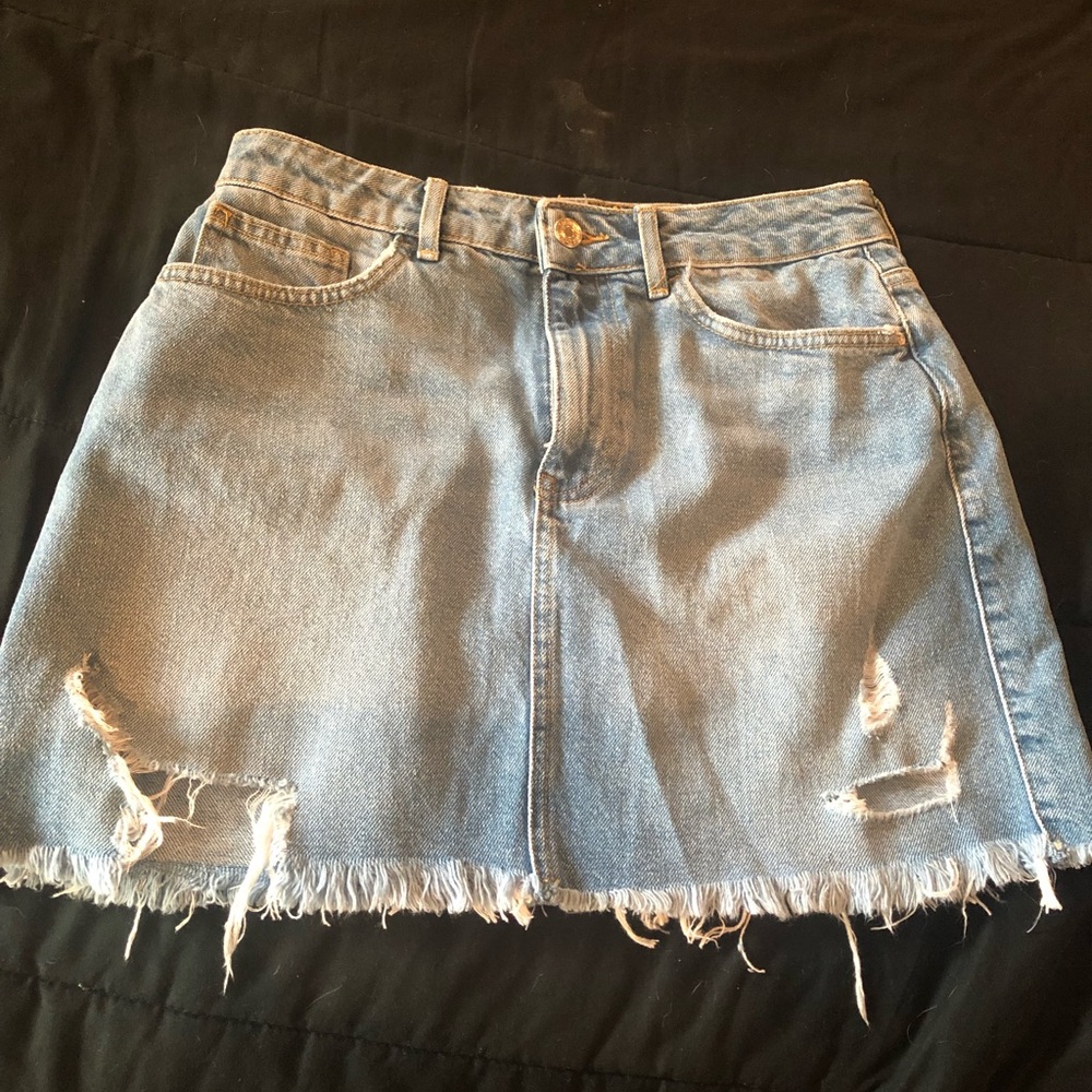 Forever 21 distressed jean skirt